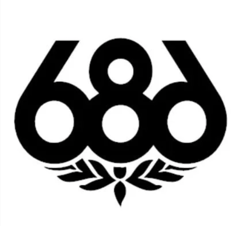 686